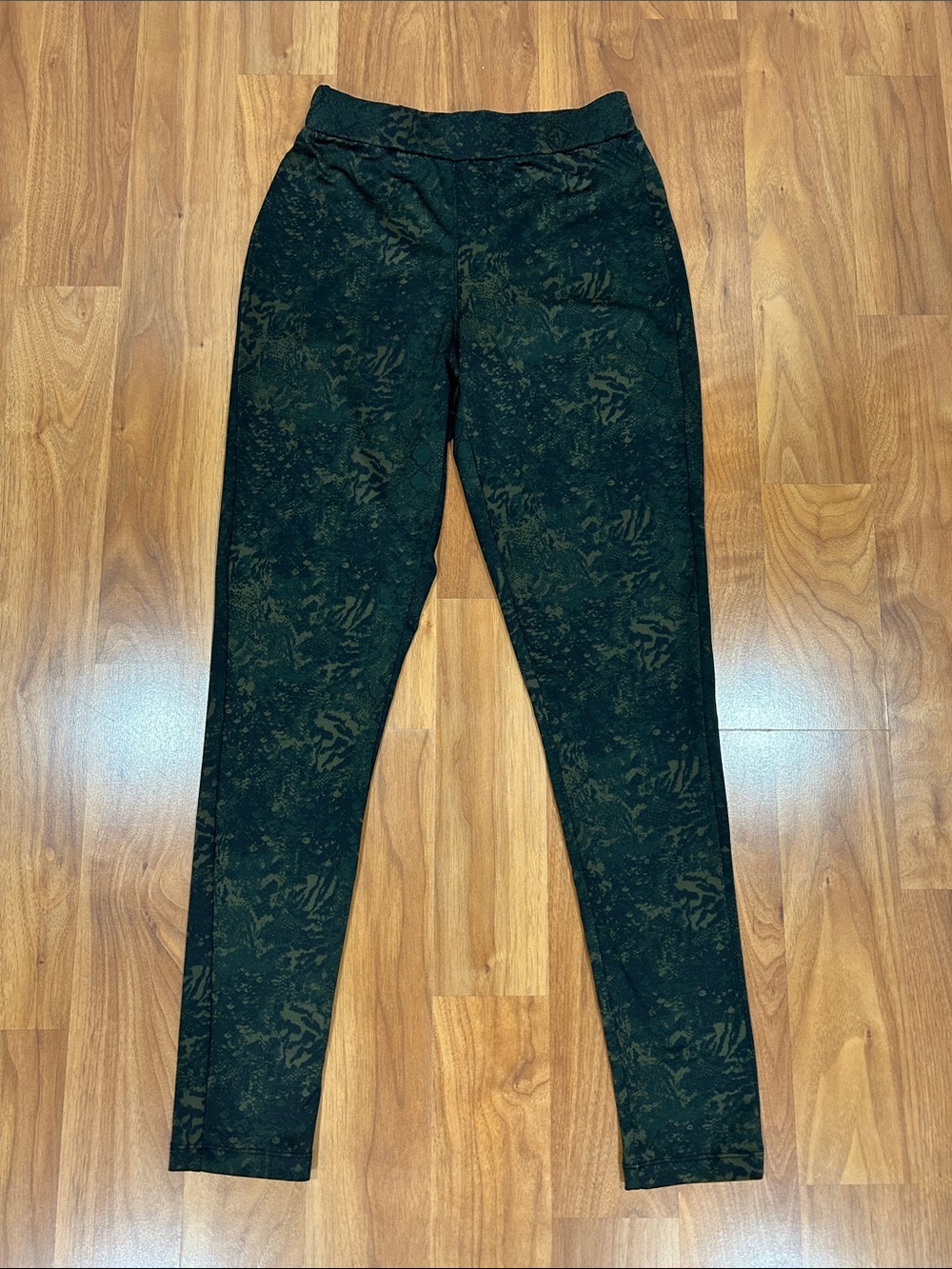 Kardashian Kollection Dark Green Printed Jeggings